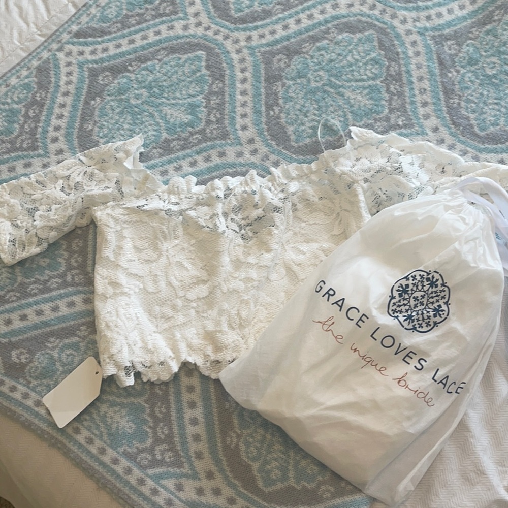 Grace loves Lace Everly White Crop Top!